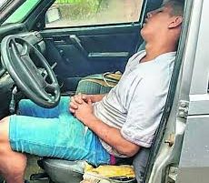 Santiago del Estero: robó un auto, se quedó dormido dentro y lo detuvieron