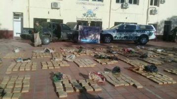 Formosa: casi una tonelada de marihuana en una camioneta abandonada
